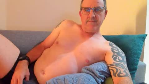 hempie1973 online show from June 7, 1:04 pm