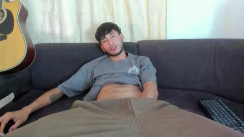 Snapshot of henrik_senn chatting on September 11, 9:26 pm henrik_senn online show from September 11, 9:26 pm