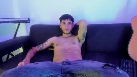 henrik_senn online show from November 15, 12:30 am