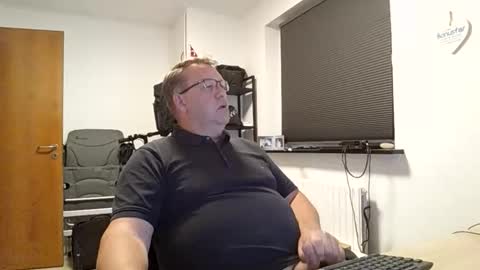 henrikrp1971 online show from November 8, 3:34 pm