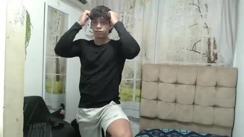 HENRY GANDY online show from September 22, 9:06 pm