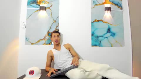 Snapshot of henry_green2 chatting on March 15, 1:06 pm Henry online show from March 15, 1:06 pm