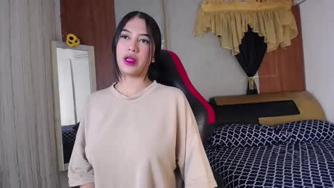 Snapshot of hera_divine chatting on February 24, 9:13 pm HERA online show from February 24, 9:13 pm