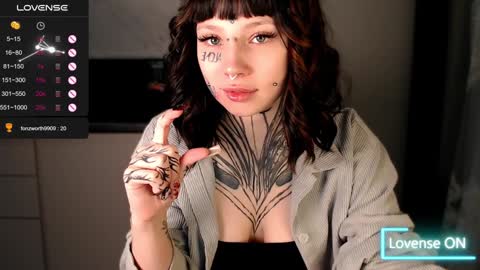 Snapshot of herbal_helpmepls chatting on January 21, 6:45 pm dirty Diana online show from January 21, 6:45 pm