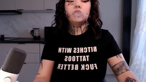 Snapshot of herbal_helpmepls chatting on February 14, 12:14 pm dirty Diana online show from February 14, 12:14 pm