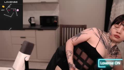 Snapshot of herbal_helpmepls chatting on March 1, 6:32 pm dirty Diana online show from March 1, 6:32 pm