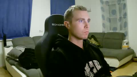 John Pearl online show from February 11, 7:19 pm