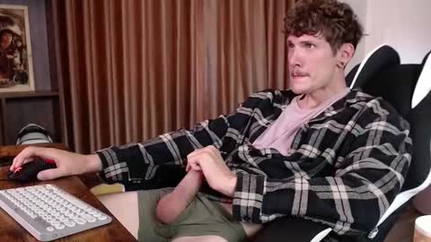 Snapshot of hercules__ chatting on September 23, 2:58 am Gregblonde Alextattoo online show from September 23, 2:58 am