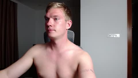 Snapshot of hercules__ chatting on September 25, 1:04 pm Gregblonde Alextattoo online show from September 25, 1:04 pm