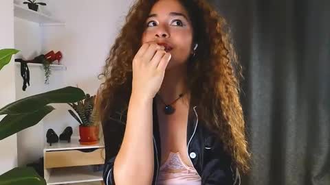 hercyqueen online show from February 13, 1:45 am