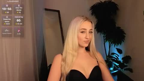 Snapshot of here_wego_again_ chatting on March 20, 2:16 am Elise online show from March 20, 2:16 am