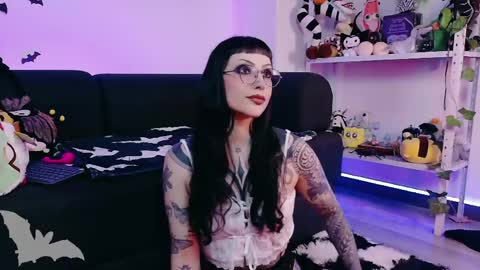  Marie  online show from June 8, 10:10 pm