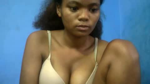 Snapshot of herisse01 chatting on April 21, 5:25 am herisse01 online show from April 21, 5:25 am