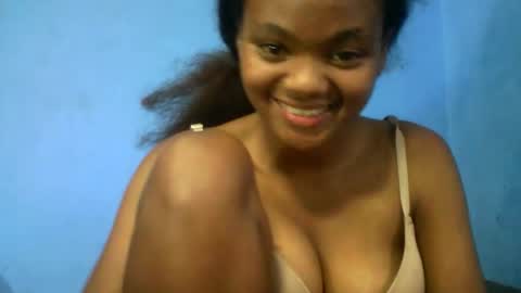 Snapshot of herisse01 chatting on April 21, 5:50 pm herisse01 online show from April 21, 5:50 pm