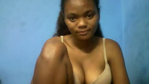 Snapshot of herisse01 chatting on April 22, 10:22 pm herisse01 online show from April 22, 10:22 pm