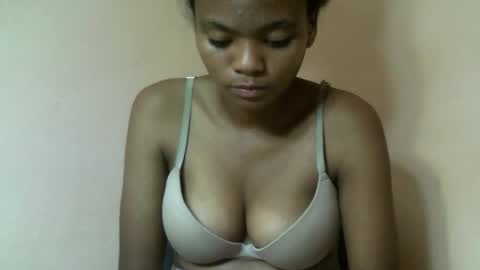 Snapshot of herisse01 chatting on May 13, 8:38 pm herisse01 online show from May 13, 8:38 pm