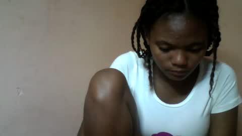 Snapshot of herisse01 chatting on June 2, 6:32 pm herisse01 online show from June 2, 6:32 pm