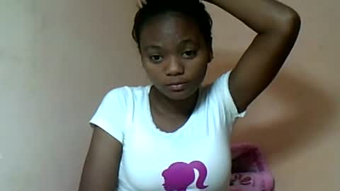 Snapshot of herisse01 chatting on June 17, 3:24 pm herisse01 online show from June 17, 3:24 pm