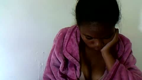 Snapshot of herisse01 chatting on July 14, 10:48 pm herisse01 online show from July 14, 10:48 pm