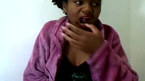 Snapshot of herisse01 chatting on July 30, 5:56 pm herisse01 online show from July 30, 5:56 pm