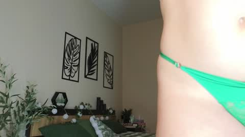 Snapshot of heroine_of_your_life chatting on December 25, 11:54 am Maryana online show from December 25, 11:54 am
