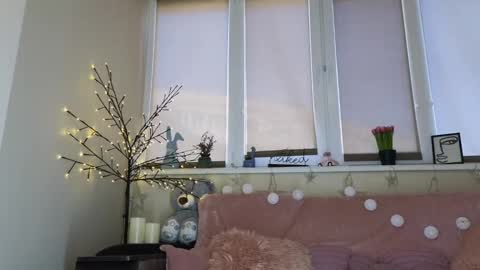 Snapshot of heroine_of_your_life chatting on February 24, 10:04 am Maryana online show from February 24, 10:04 am