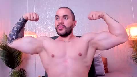 Snapshot of hershell_ chatting on September 18, 7:49 pm hershell_ online show from September 18, 7:49 pm