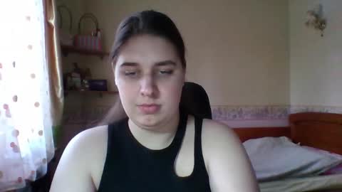 Snapshot of hess_luna_ chatting on March 3, 10:10 am hess_luna_ online show from March 3, 10:10 am