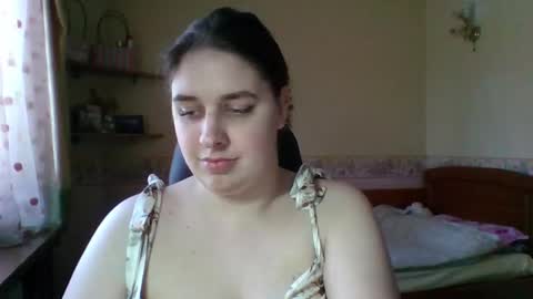Snapshot of hess_luna_ chatting on March 4, 10:10 am hess_luna_ online show from March 4, 10:10 am