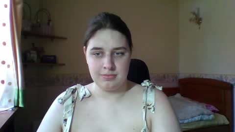 Snapshot of hess_luna_ chatting on March 17, 10:07 am hess_luna_ online show from March 17, 10:07 am