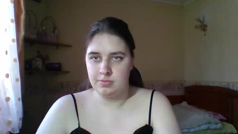 Snapshot of hess_luna_ chatting on March 19, 10:08 am hess_luna_ online show from March 19, 10:08 am