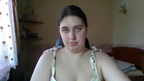 Snapshot of hess_luna_ chatting on March 24, 9:47 am hess_luna_ online show from March 24, 9:47 am