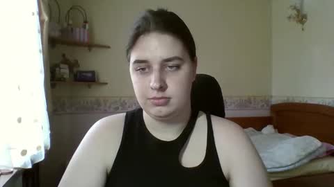 Snapshot of hess_luna_ chatting on March 25, 8:42 am hess_luna_ online show from March 25, 8:42 am