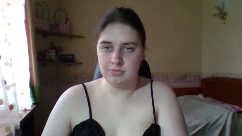Snapshot of hess_luna_ chatting on March 30, 9:10 am hess_luna_ online show from March 30, 9:10 am