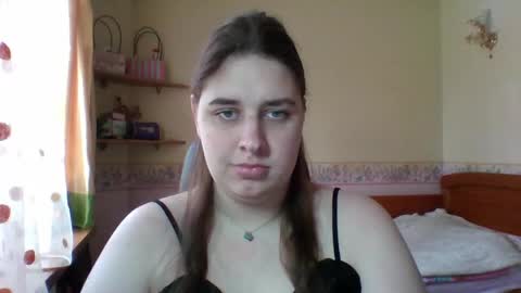 Snapshot of hess_luna_ chatting on April 16, 9:10 am hess_luna_ online show from April 16, 9:10 am