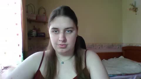 Snapshot of hess_luna_ chatting on April 20, 9:12 am hess_luna_ online show from April 20, 9:12 am