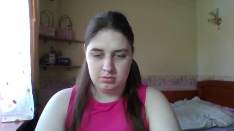Snapshot of hess_luna_ chatting on April 21, 8:42 am hess_luna_ online show from April 21, 8:42 am