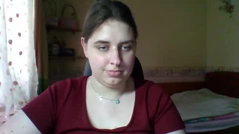 Snapshot of hess_luna_ chatting on April 23, 12:29 pm hess_luna_ online show from April 23, 12:29 pm