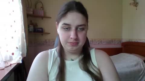 Snapshot of hess_luna_ chatting on April 24, 9:01 am hess_luna_ online show from April 24, 9:01 am