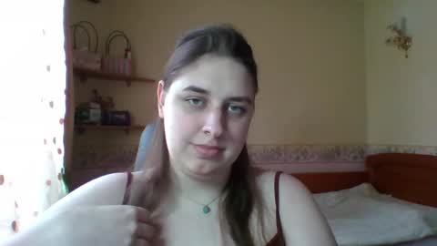 Snapshot of hess_luna_ chatting on April 30, 9:15 am hess_luna_ online show from April 30, 9:15 am