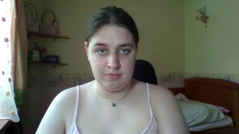 Snapshot of hess_luna_ chatting on May 28, 9:06 am hess_luna_ online show from May 28, 9:06 am
