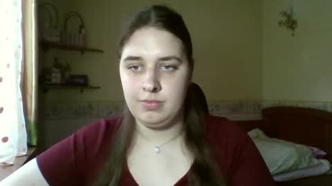 Snapshot of hess_luna_ chatting on June 2, 9:11 am hess_luna_ online show from June 2, 9:11 am