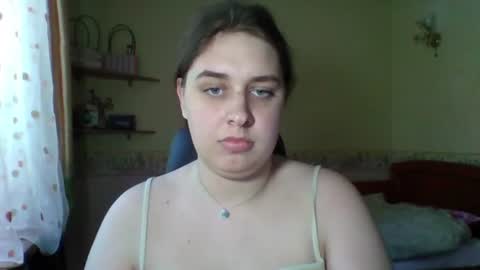 Snapshot of hess_luna_ chatting on July 10, 9:01 am hess_luna_ online show from July 10, 9:01 am