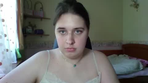 Snapshot of hess_luna_ chatting on July 16, 9:04 am hess_luna_ online show from July 16, 9:04 am