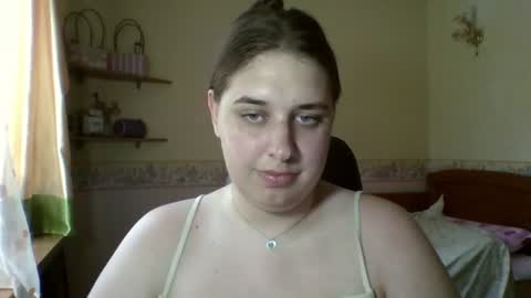Snapshot of hess_luna_ chatting on July 27, 9:05 am hess_luna_ online show from July 27, 9:05 am