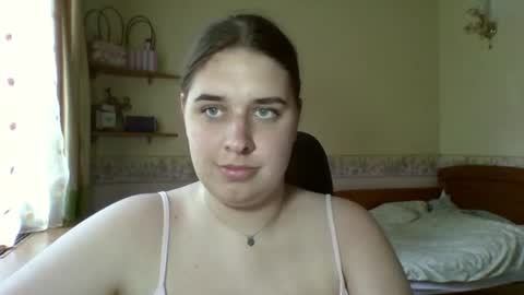 Snapshot of hess_luna_ chatting on July 28, 9:04 am hess_luna_ online show from July 28, 9:04 am