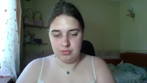 Snapshot of hess_luna_ chatting on July 29, 9:07 am hess_luna_ online show from July 29, 9:07 am