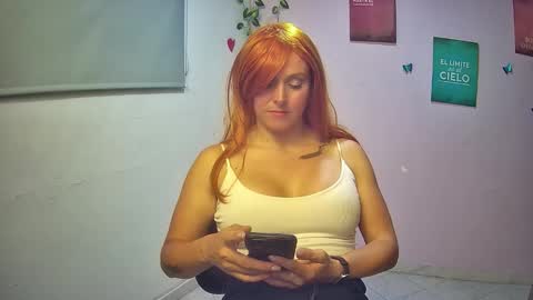 Hestesiaxx online show from November 27, 2:24 am