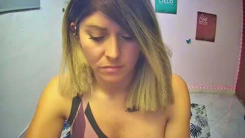 Hestesiaxx online show from January 9, 2:36 am