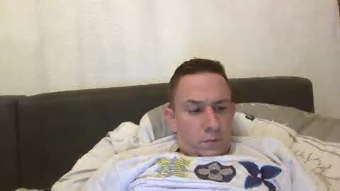 Snapshot of heteroboyxx chatting on January 28, 12:26 am heteroboyxx online show from January 28, 12:26 am